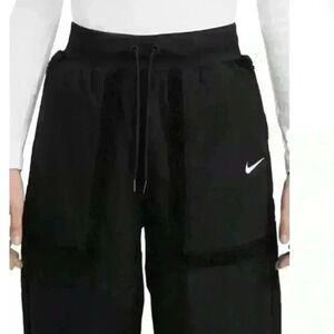 Nike black jogger track pants Sportswear Essential High-waisted sherpa